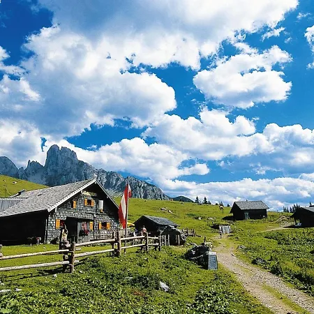 Modern With Garden, With Access To Sauna * Neukirchen am Großvenediger