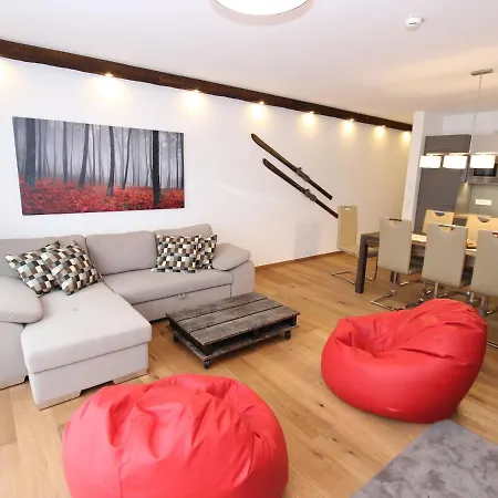 Modern With Garden, With Access To Sauna Neukirchen am Großvenediger